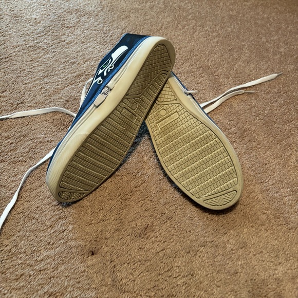 Seattle Seahawk sneakers,. Women’s size 9. - Picture 3 of 5